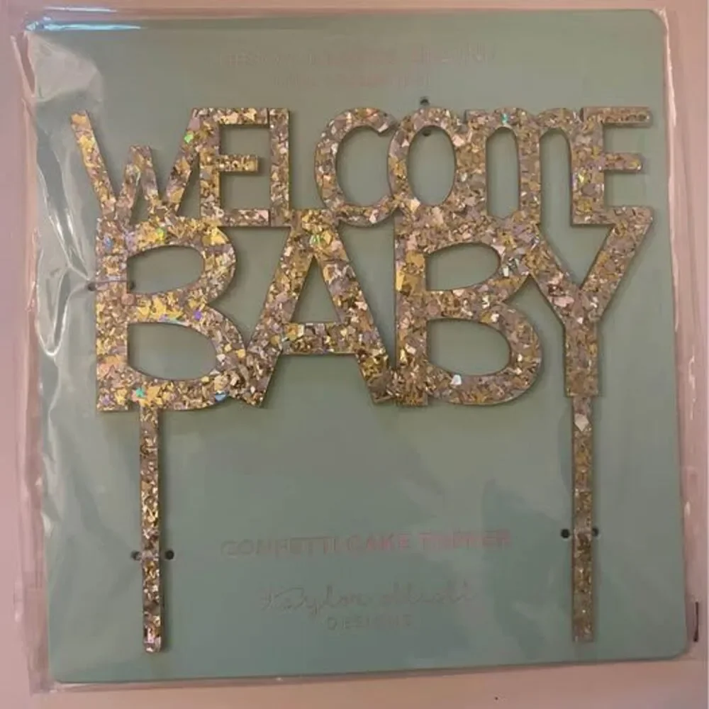Cake topper